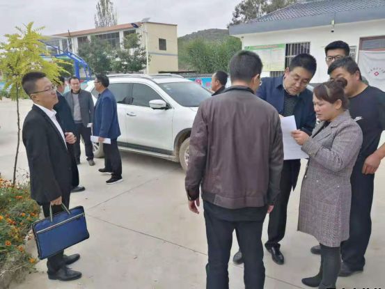 平?jīng)鲢垂鹃_展“踐行初心使命，助推脫貧攻堅(jiān)”主題黨日活動(dòng)(圖3)