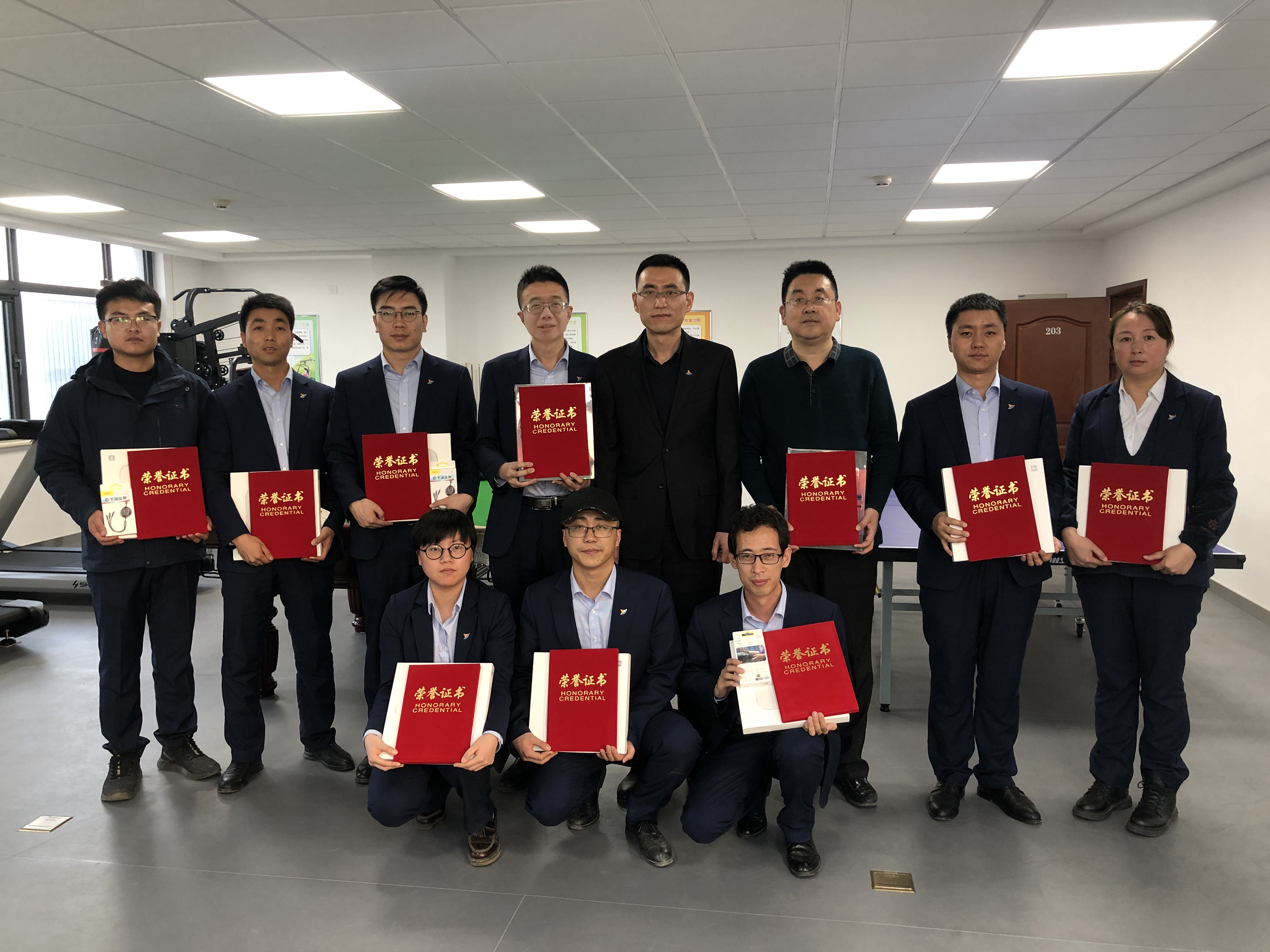 泓源公司舉辦“慶元旦、迎新春”職工乒乓球臺球比賽(圖8)