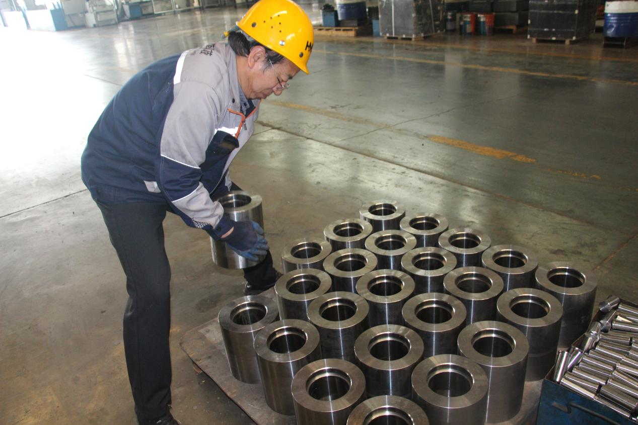 泓盛達公司1-4月份生產(chǎn)經(jīng)營實現(xiàn)“開門紅”(圖3) 泓盛達公司1-4月份生產(chǎn)經(jīng)營實現(xiàn)“開門紅”(圖3)