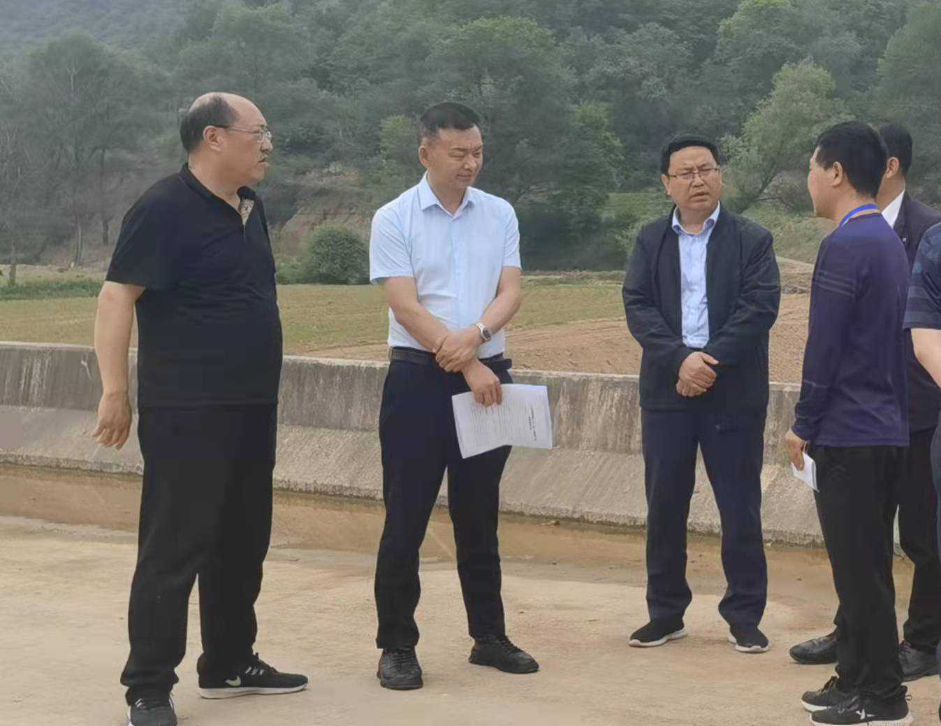 市產投集團赴甘肅水建公司開展全面調研(圖2) 市產投集團赴甘肅水建公司開展全面調研(圖2)