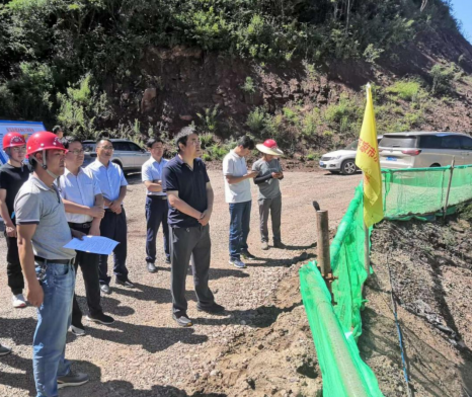 市產(chǎn)投集團(tuán)開展安全生產(chǎn)大檢查和“夏日送清涼”慰問活動(dòng)(圖2) 市產(chǎn)投集團(tuán)開展安全生產(chǎn)大檢查和“夏日送清涼”慰問活動(dòng)(圖2)